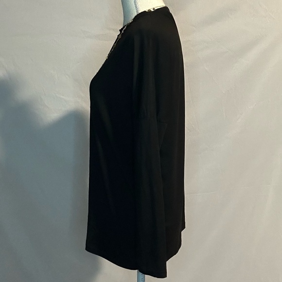 Tops/T-Shirts/Tanks👚 - 2 for $15 or 3 for $20 (Mix & Match) - Picture 5 of 7